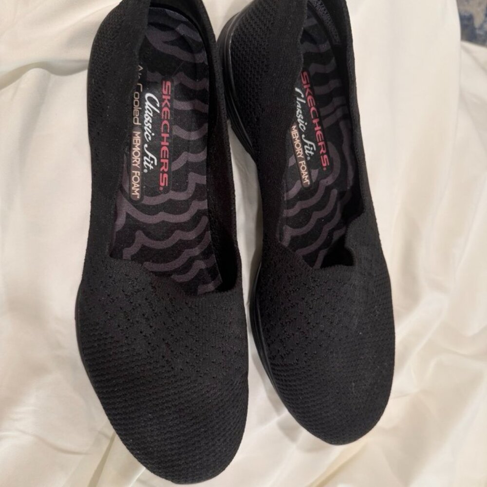 Skechers Classic Fit Air-Cooled Memory Foam Slip on Womens Shoes size 8.5 - Picture 4 of 4